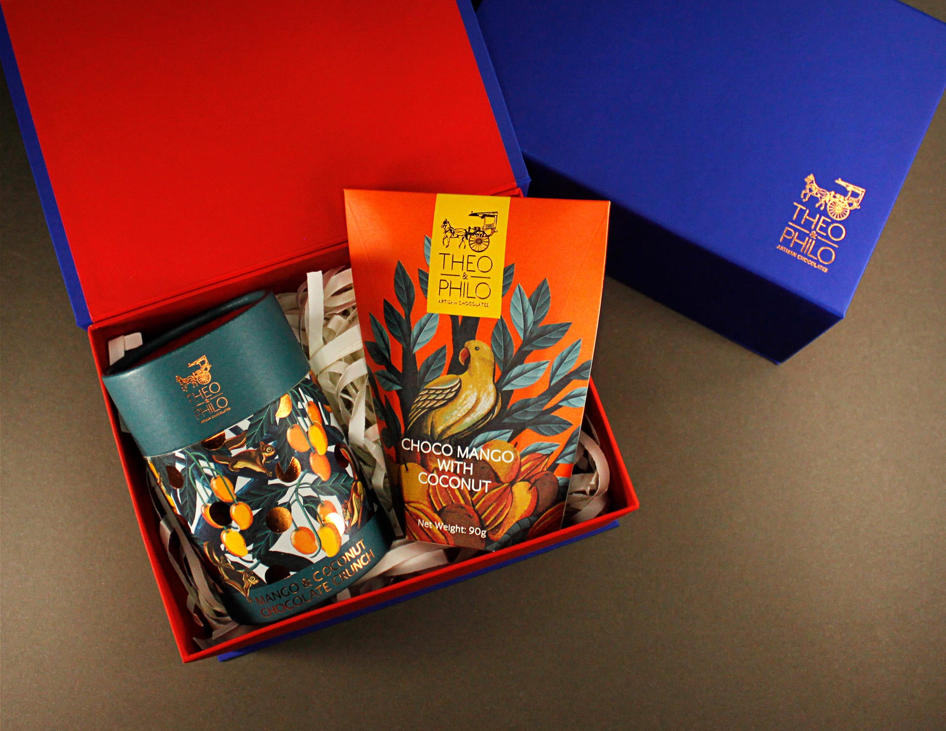 Theo & Philo Chocolate Mango Premium Box mango e 2 tavolette