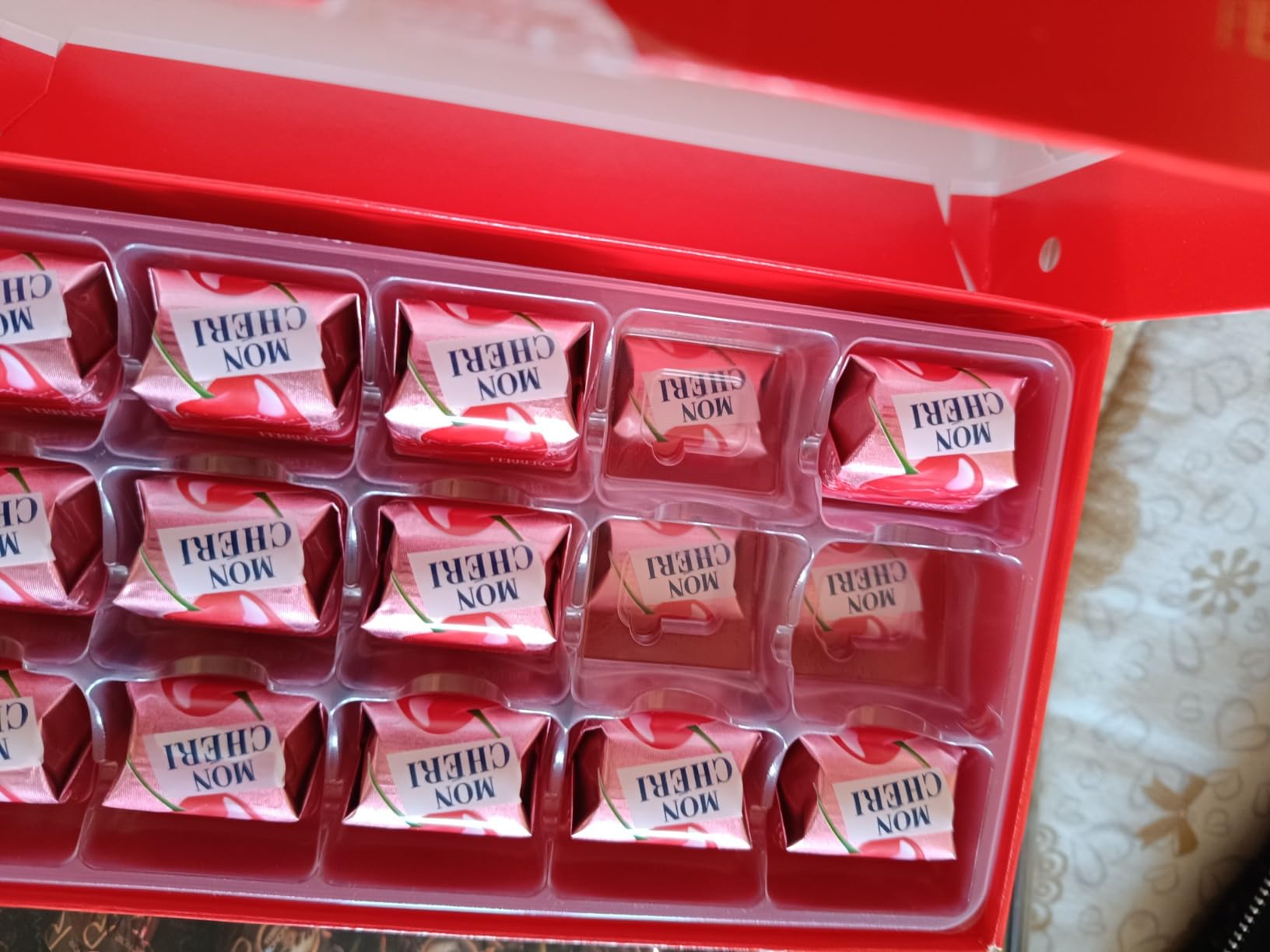 Ferrero Mon Chéri praline fondente ciliegia liquore 30pz 305g