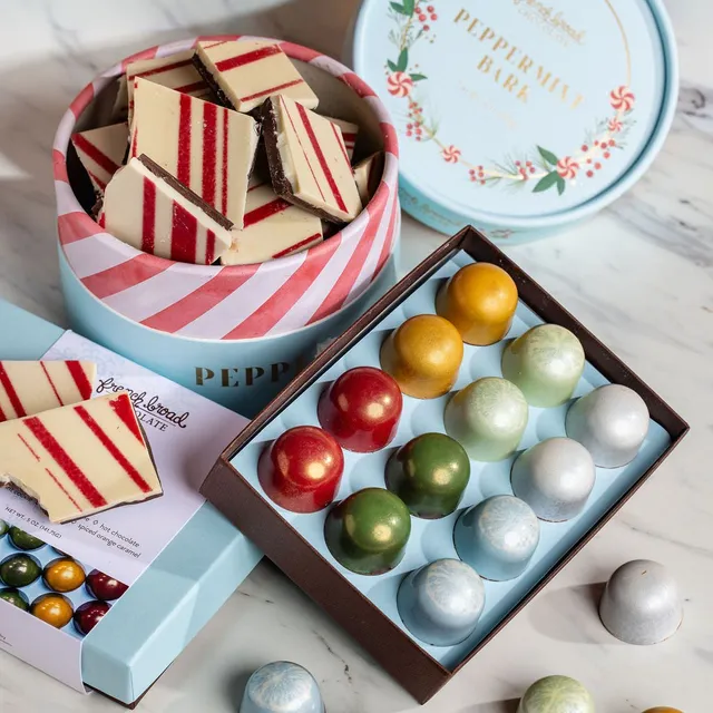 French Broad Gift Sets Merry & Bright cofanetto praline e bark