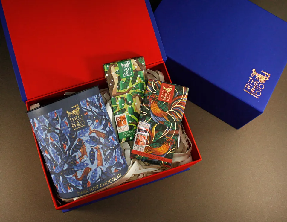 Theo & Philo Gift Sets Hot Chocolate set con 2 tavolette