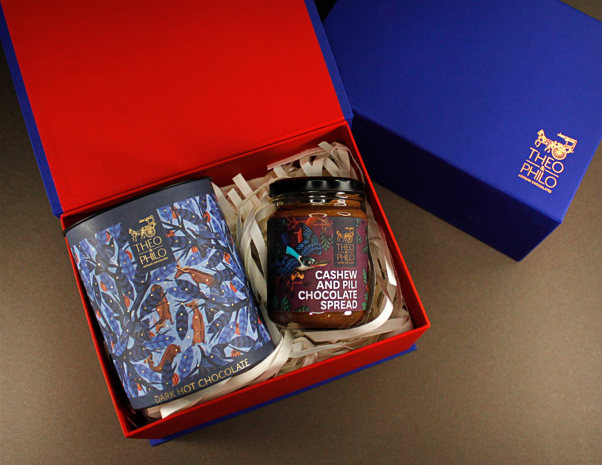 Theo & Philo Gift Sets Hot Chocolate set con 2 tavolette